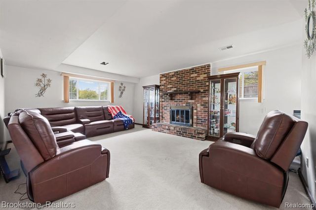 38982 Sutton Drive, Sterling Heights, MI 48310