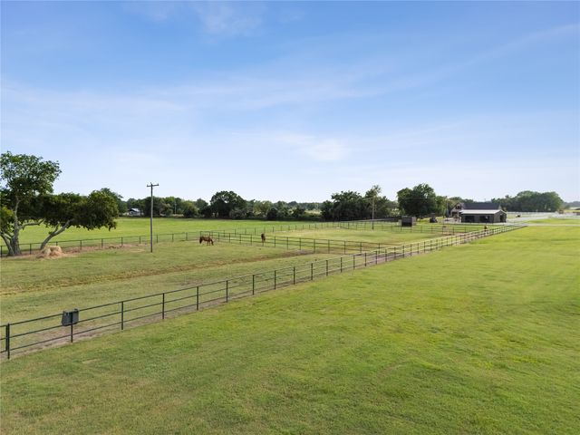 14714 US Highway 377, Whitesboro, TX 76273