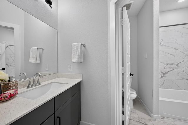 1735 Rustling Creek Drive, Missouri City, TX 77459