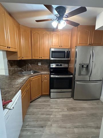 5950 NW 25th Pl 233, Sunrise, FL 33313