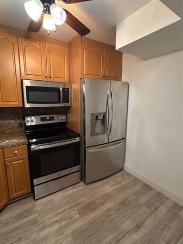 5950 NW 25th Pl 233, Sunrise, FL 33313
