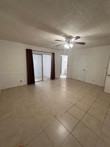5950 NW 25th Pl 233, Sunrise, FL 33313