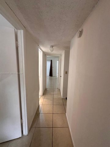 5950 NW 25th Pl 233, Sunrise, FL 33313