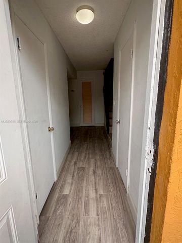 5950 NW 25th Pl 233, Sunrise, FL 33313