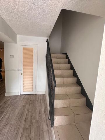 5950 NW 25th Pl 233, Sunrise, FL 33313