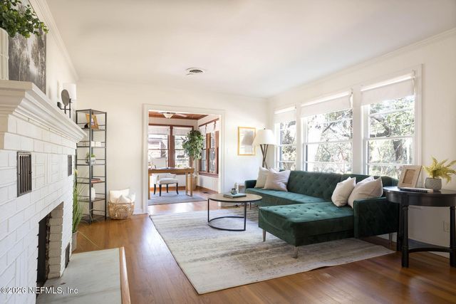 1374 AZALEA Drive, Jacksonville, FL 32205