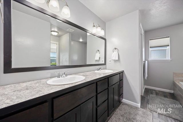 820 Owl Ct, Jerome, ID 83338