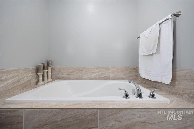 820 Owl Ct, Jerome, ID 83338