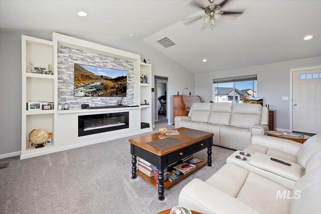 820 Owl Ct, Jerome, ID 83338