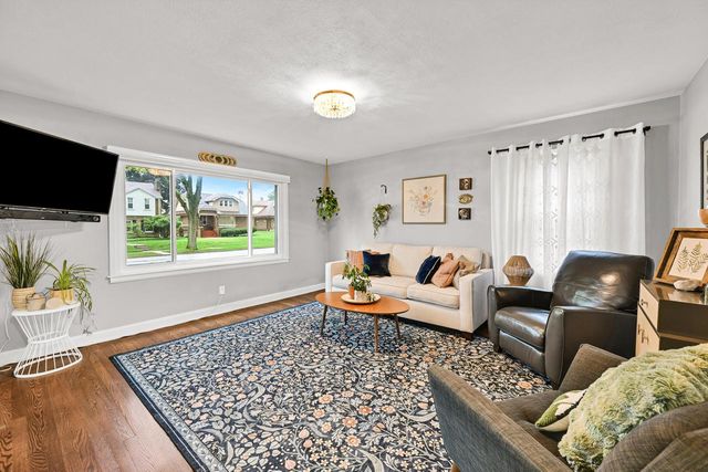 2610 N 75th STREET, Wauwatosa, WI 53213