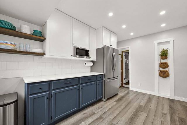 2610 N 75th STREET, Wauwatosa, WI 53213