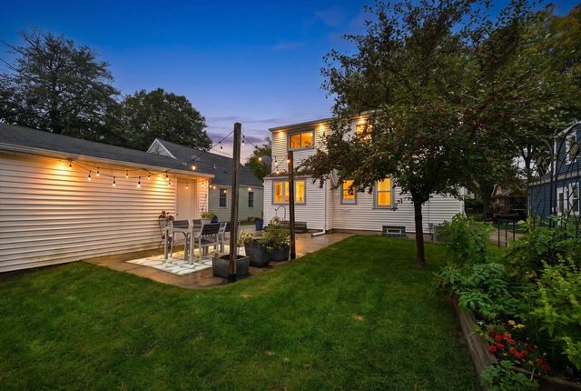 2610 N 75th STREET, Wauwatosa, WI 53213
