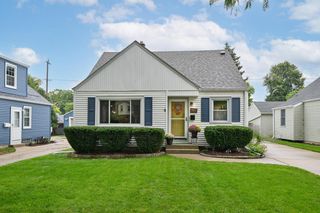 2610 N 75th STREET, Wauwatosa, WI 53213