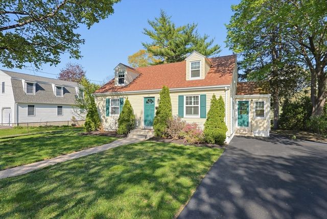 35 Interval Ave, Attleboro, MA 02703