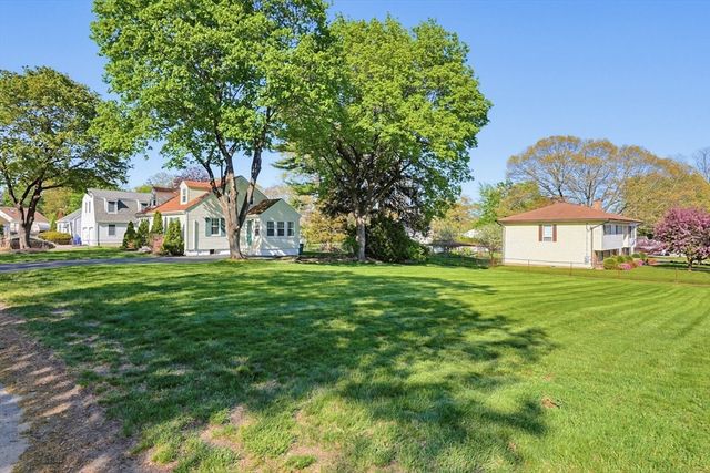 35 Interval Ave, Attleboro, MA 02703