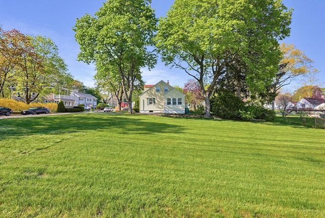35 Interval Ave, Attleboro, MA 02703