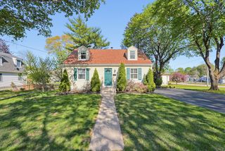 35 Interval Ave, Attleboro, MA 02703