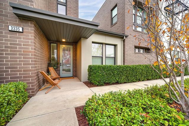 3335 Mckinley Village Way, Sacramento, CA 95816