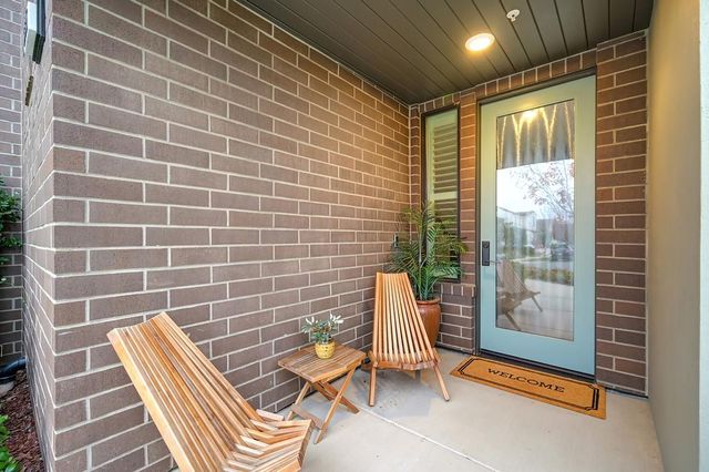 3335 Mckinley Village Way, Sacramento, CA 95816