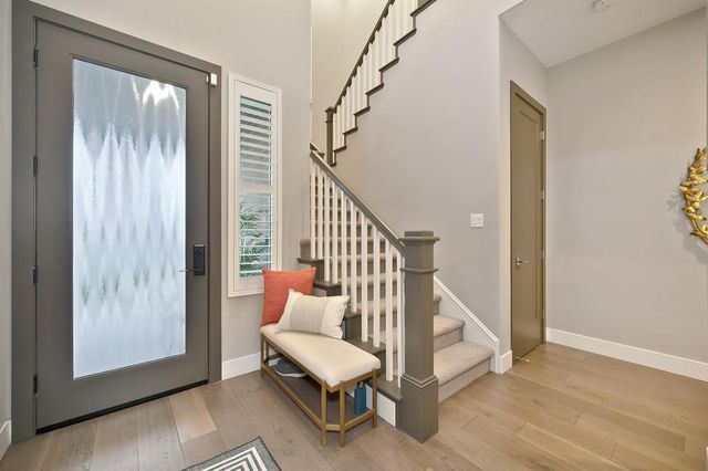 3335 Mckinley Village Way, Sacramento, CA 95816