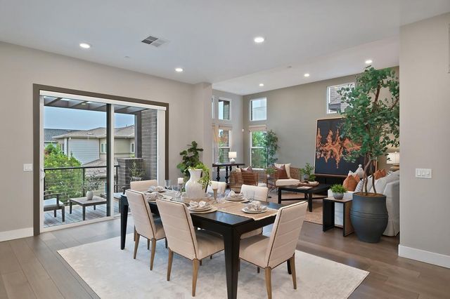 3335 Mckinley Village Way, Sacramento, CA 95816