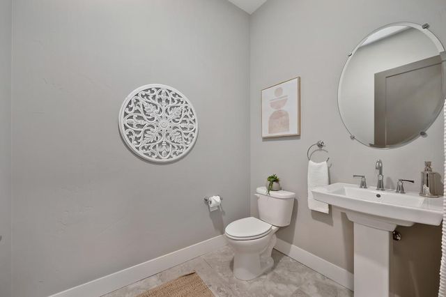 3335 Mckinley Village Way, Sacramento, CA 95816