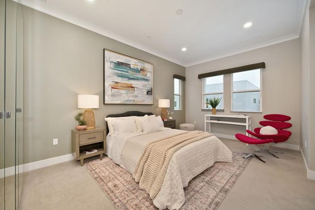 3335 Mckinley Village Way, Sacramento, CA 95816