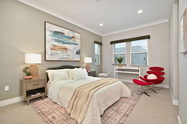 3335 Mckinley Village Way, Sacramento, CA 95816