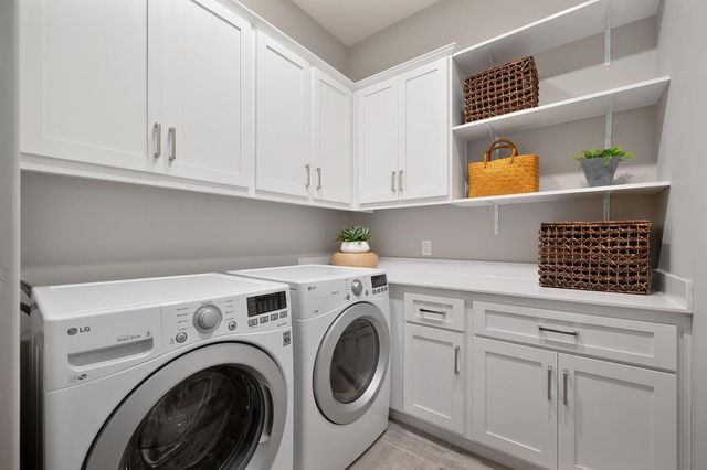 3335 Mckinley Village Way, Sacramento, CA 95816