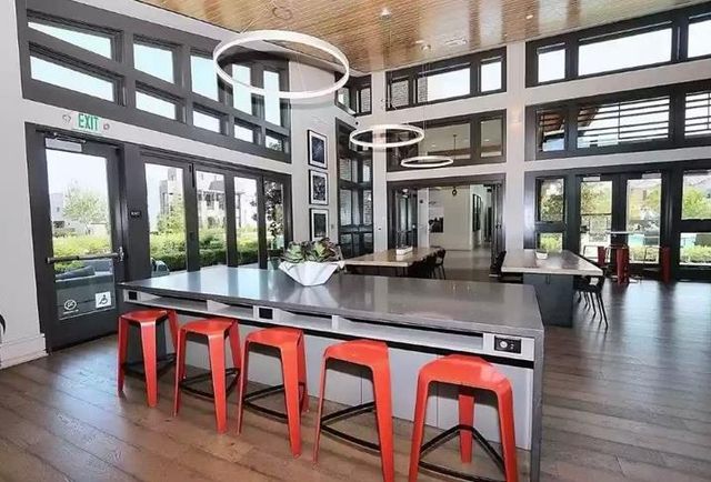 3335 Mckinley Village Way, Sacramento, CA 95816