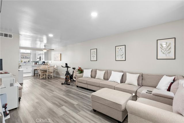 26926 Flo Lane 419, Canyon Country, CA 91351