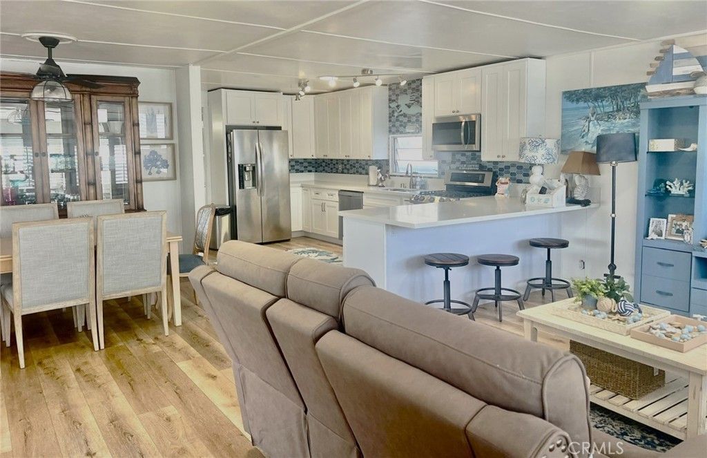 Image 1 of property listing at 246 S Bayside Way, Newport Beach, CA 82660