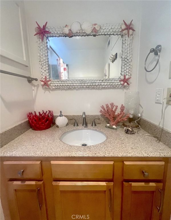 Image 17 of property listing at 246 S Bayside Way, Newport Beach, CA 82660