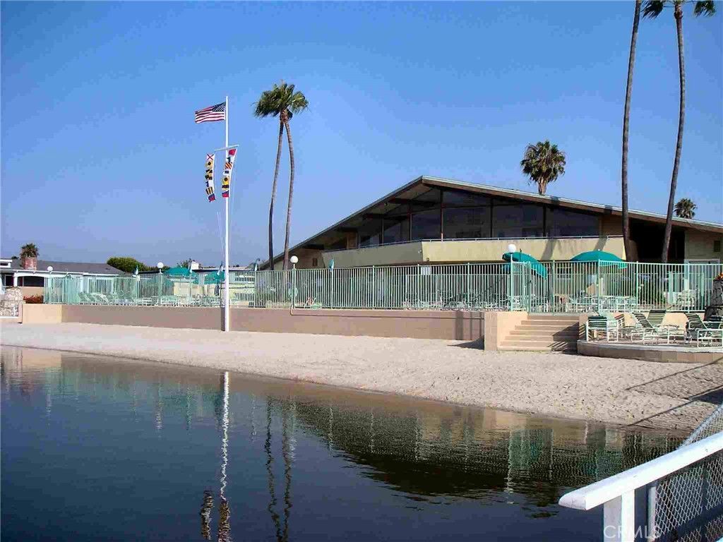 Image 25 of property listing at 246 S Bayside Way, Newport Beach, CA 82660