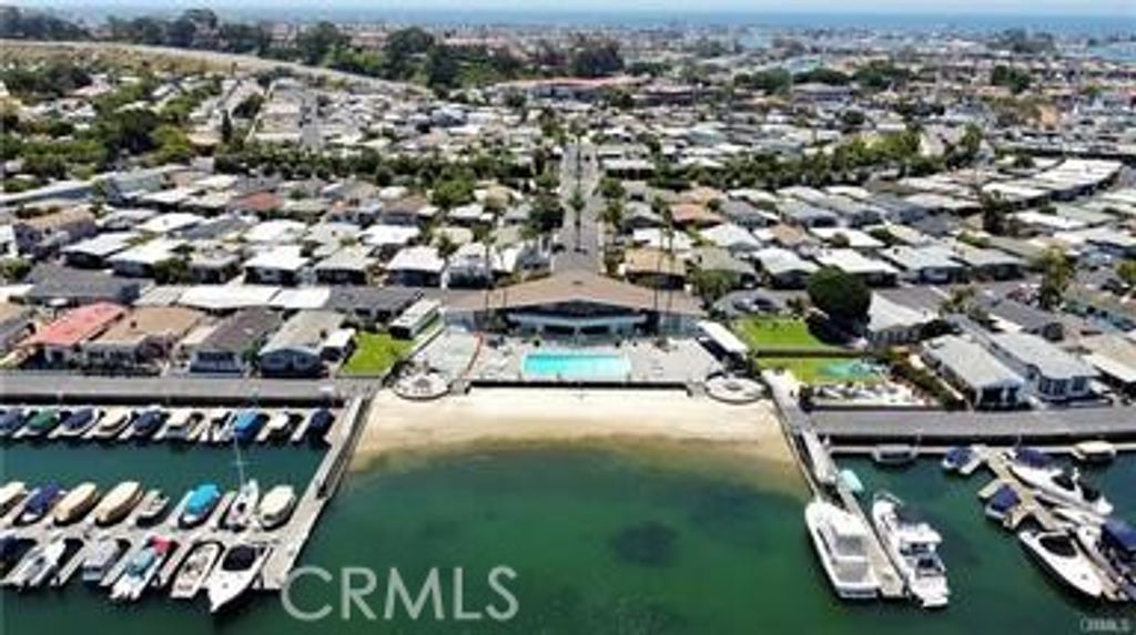 Image 26 of property listing at 246 S Bayside Way, Newport Beach, CA 82660