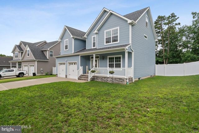 4 HARPOON DR, Barnegat, NJ 08005