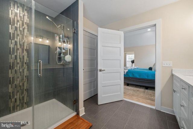 4 HARPOON DR, Barnegat, NJ 08005