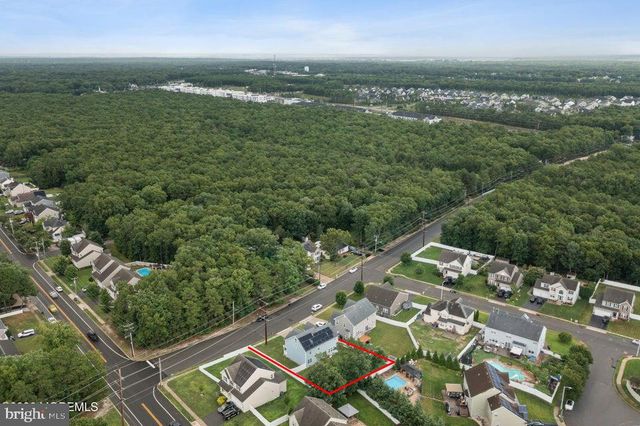 4 HARPOON DR, Barnegat, NJ 08005