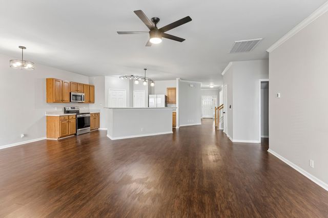 1961 Deep Woods Trl, Nashville, TN 37214