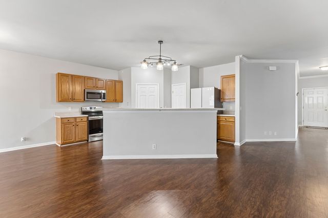 1961 Deep Woods Trl, Nashville, TN 37214