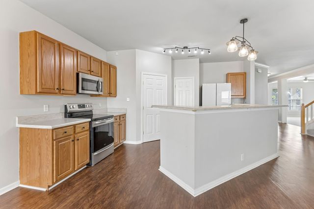1961 Deep Woods Trl, Nashville, TN 37214