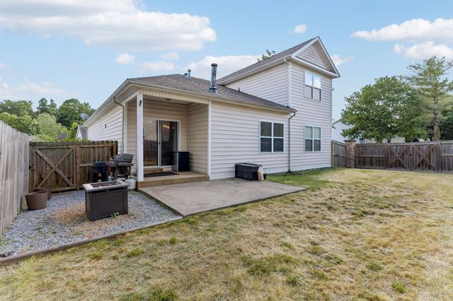 1961 Deep Woods Trl, Nashville, TN 37214