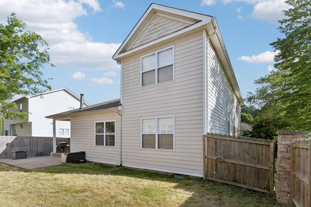 1961 Deep Woods Trl, Nashville, TN 37214