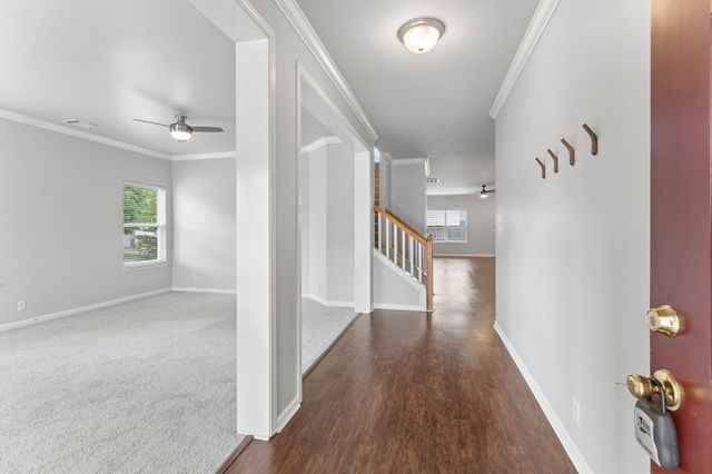 1961 Deep Woods Trl, Nashville, TN 37214