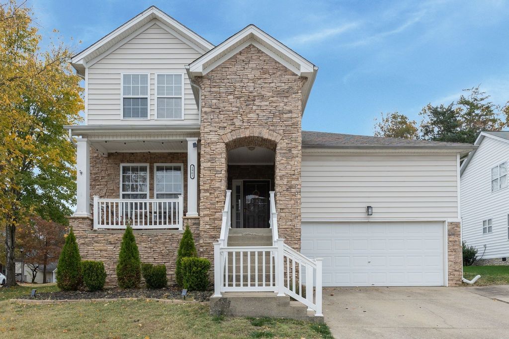 1961 Deep Woods Trl, Nashville, TN 37214