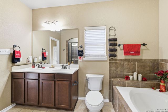 10510 Corvey Lane, Helotes, TX 78023