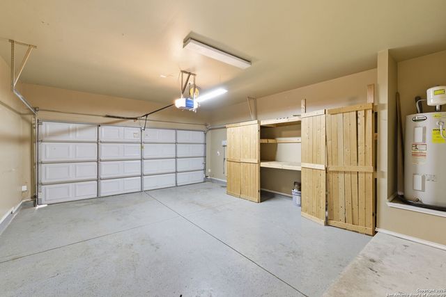 10510 Corvey Lane, Helotes, TX 78023