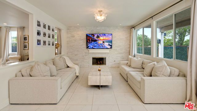 26518 Swan Lane, Canyon Country (santa Clarita), CA 91387