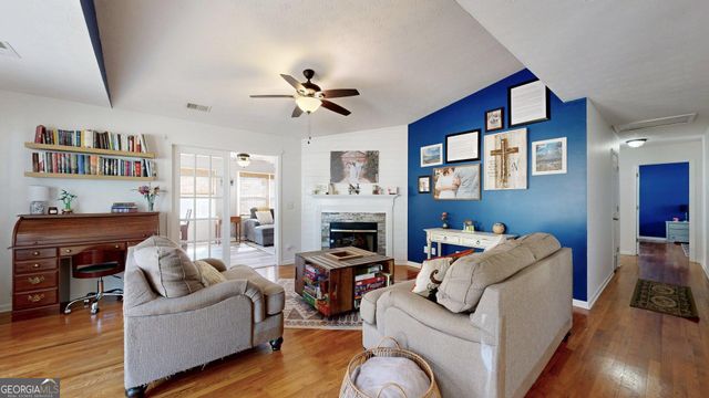 209 Stoney Brook Drive, Carrollton, GA 30116