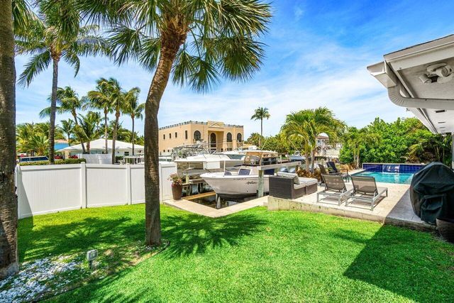 106 Periwinkle Drive, Hypoluxo, FL 33462